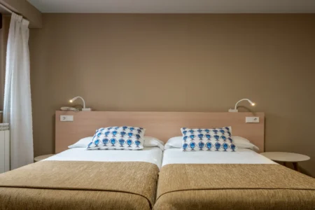 Habitación confortable del Hotel Báltico 2 estrellas en Luarca