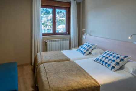 Habitación del Hotel Báltico 2 estrellas junto al Puerto de Luarca